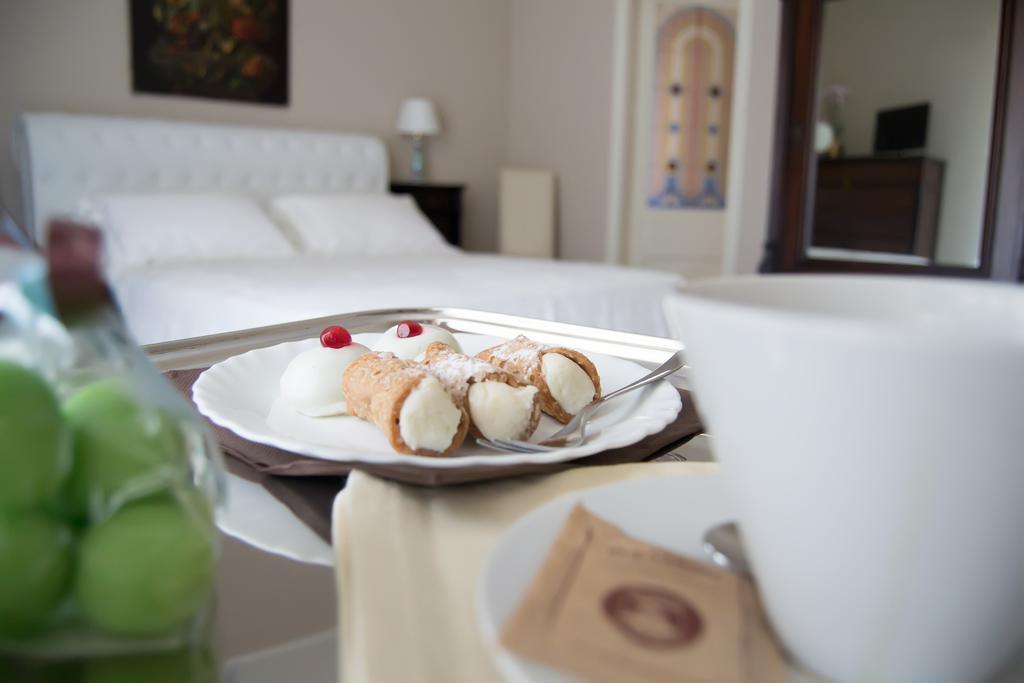 Barocco B&B Катания Стая снимка